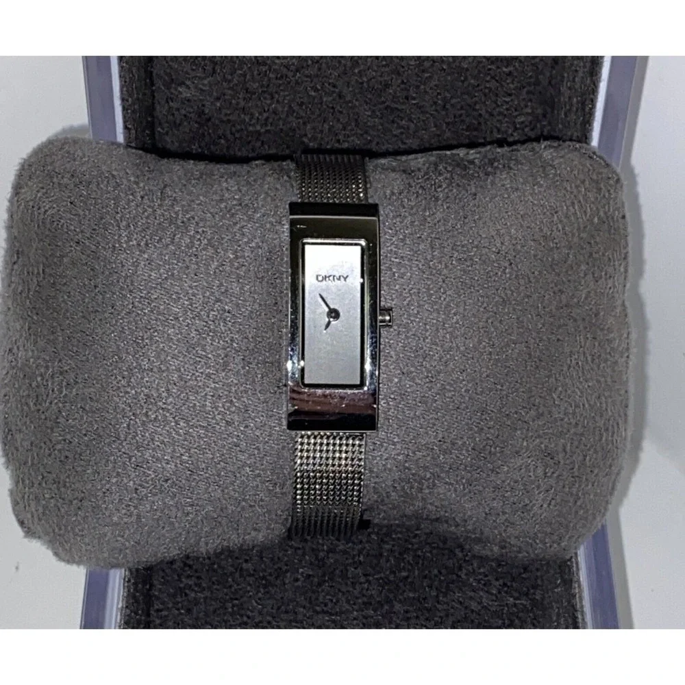 DKNY Watch 3362 Women Silver Tone Rectangle Case Mesh Band 30M‎ *Needs Battery*